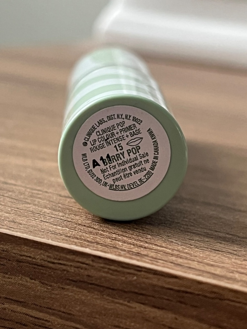 Clinique Pop Lipstick ! Never been used ! Berry Pop ! - Picture 3 of 3